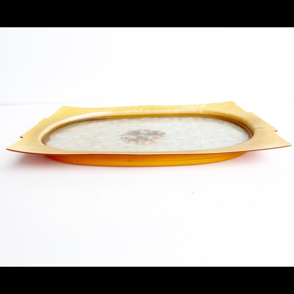 Vintage Bakelite Tray w/ Lace Encased in Glass - Picture 4 of 6
